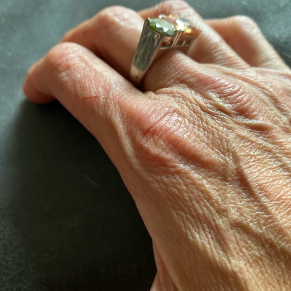 Silver accent rings - Picture 4 of 5